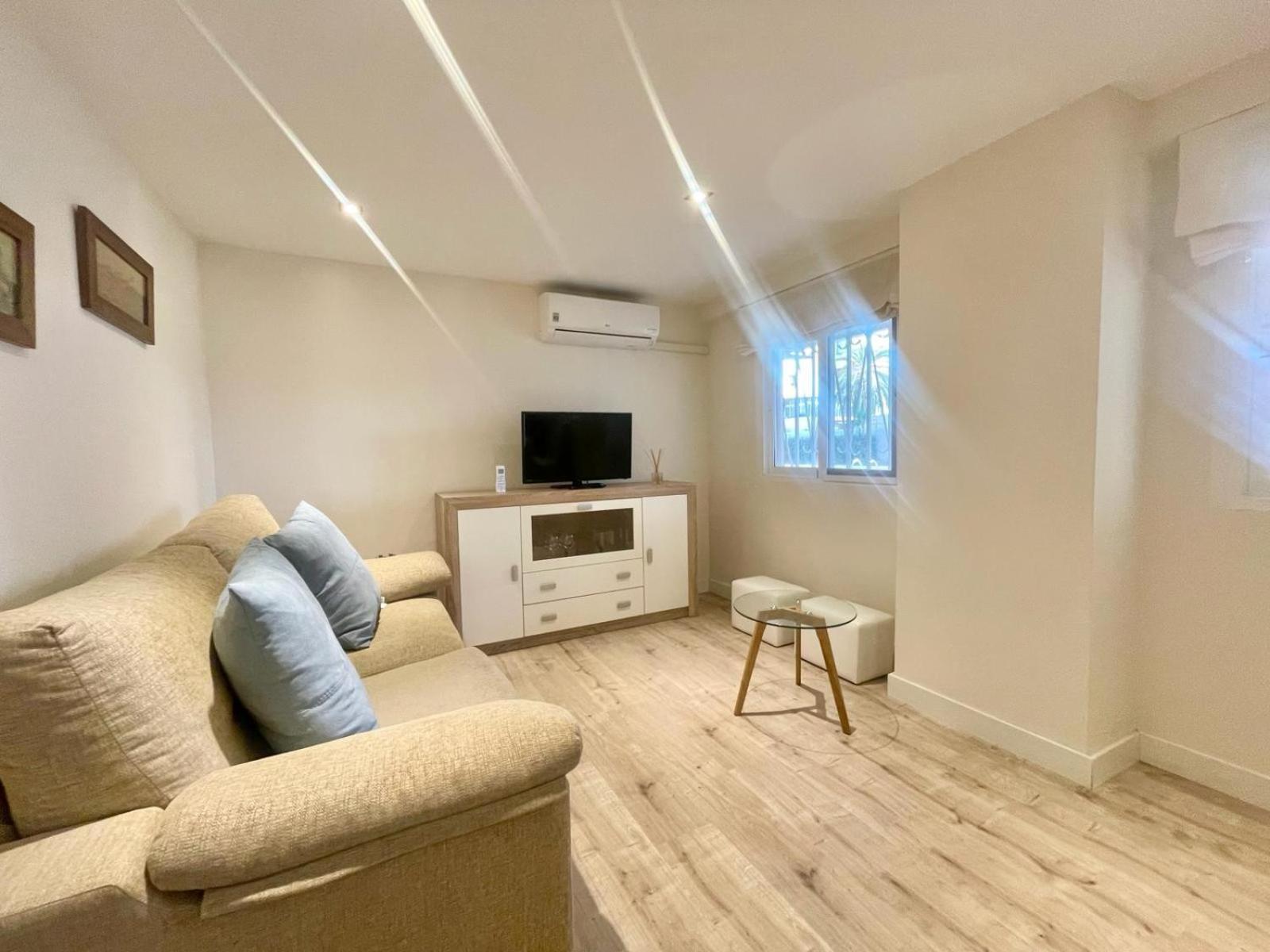 White House Nervion Apartment Benidorm Bagian luar foto