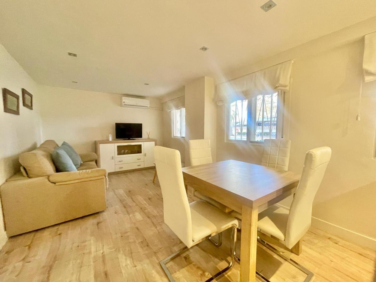 White House Nervion Apartment Benidorm Bagian luar foto